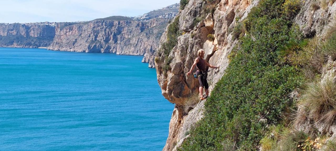 Casita De La Cumbre - Comfortable Holiday Home Near Cala Moraig Бенитачель Экстерьер фото