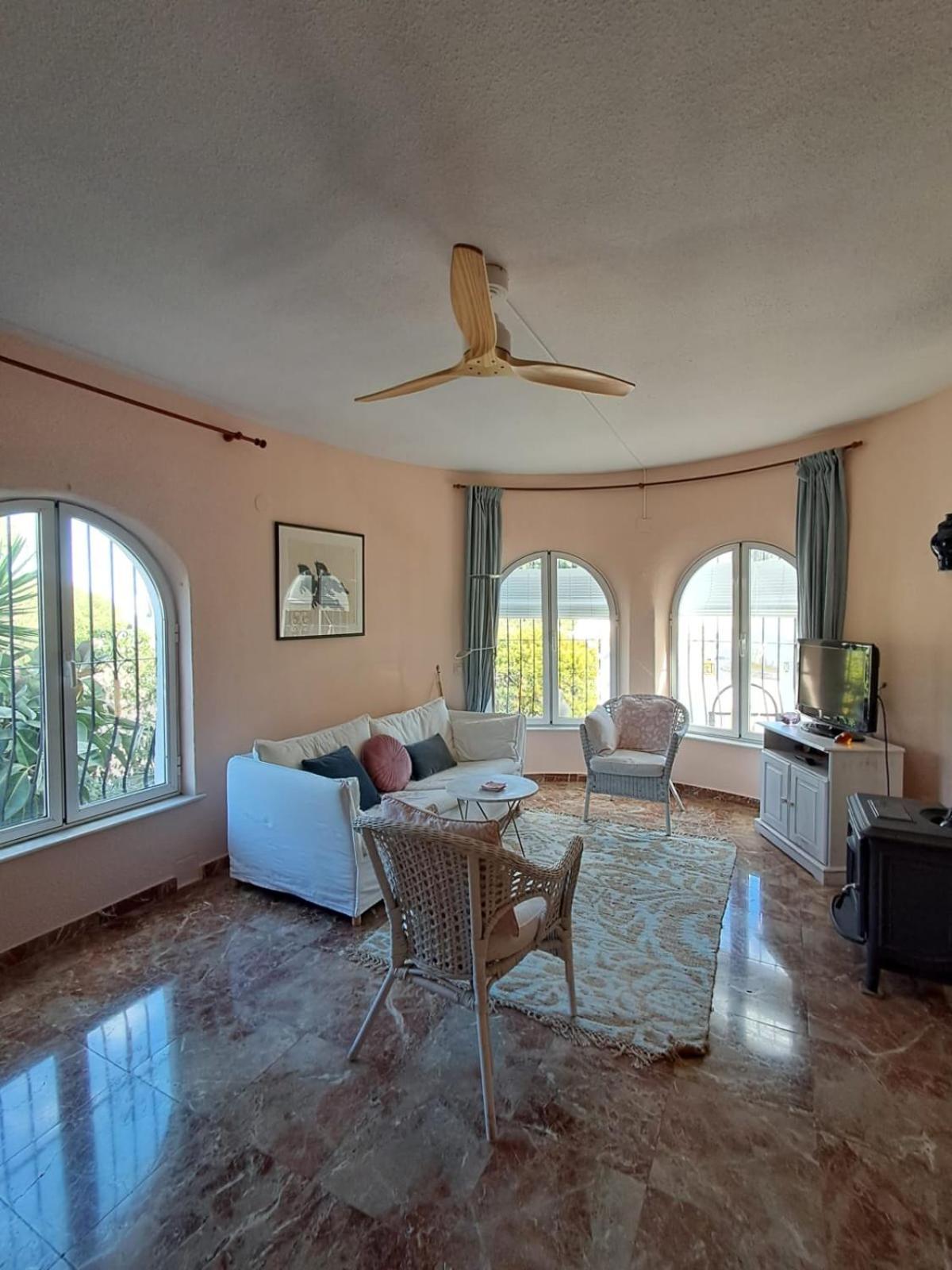Casita De La Cumbre - Comfortable Holiday Home Near Cala Moraig Бенитачель Экстерьер фото